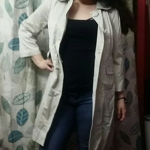 *BRAND NEW* Nine West cream trench